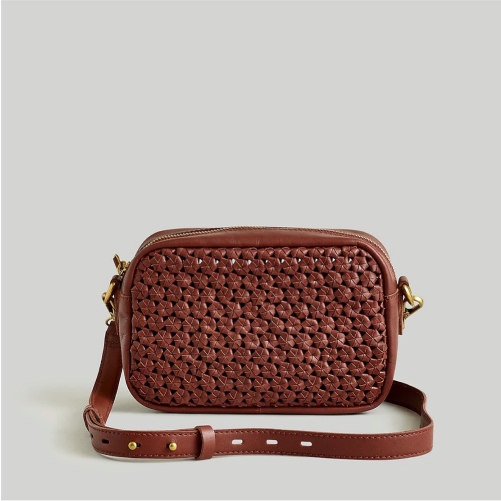 Madewell Transport Camera Bag: Crochet Leather Edition in Apple Butter